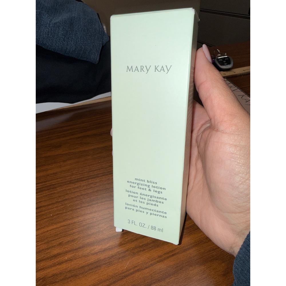 Mary Kay Mint Bliss Energizing Lotion for Feet & Legs 3 fl oz 88 ml New Boxed